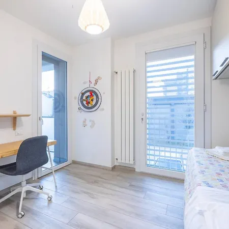 Urban Oasis, By Short Holidays Apartmán