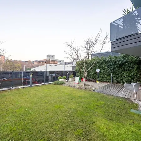 Apartmán Urban Oasis, By Short Holidays