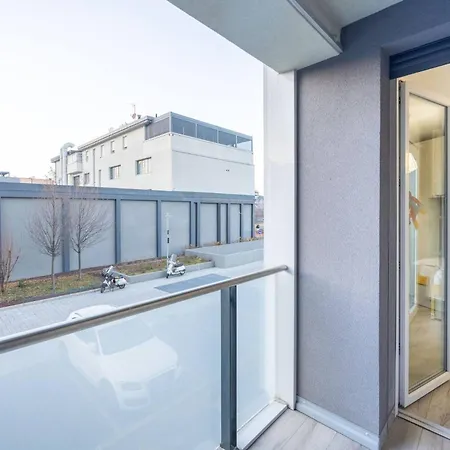 Urban Oasis, By Short Holidays Apartmán