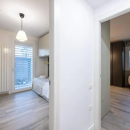 Urban Oasis, By Short Holidays Apartmán