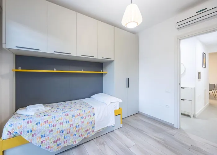 Urban Oasis, By Short Holidays Bologna