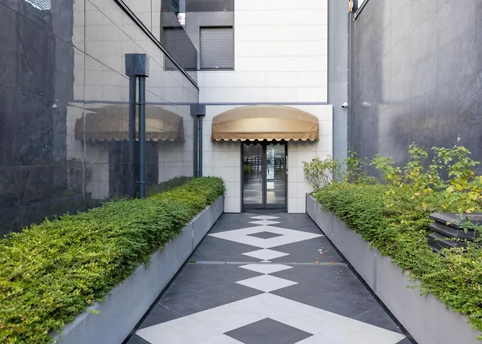 Urban Oasis, By Short Holidays * Bologna