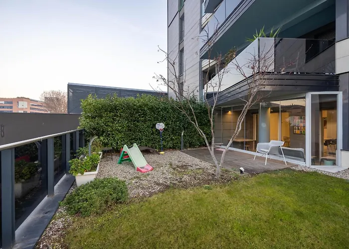 Urban Oasis, By Short Holidays Appartement