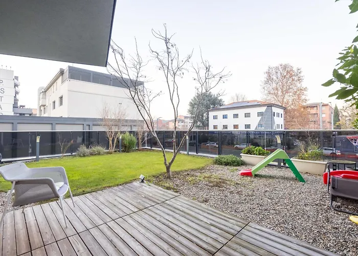 Urban Oasis, By Short Holidays